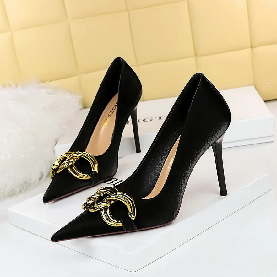 Big Metal Buckle Pointed Toe Flat Shoes